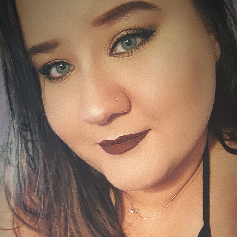 Meet your Posher, Elena